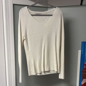 Renuar Cream Ribbed V-Neck Knit Top